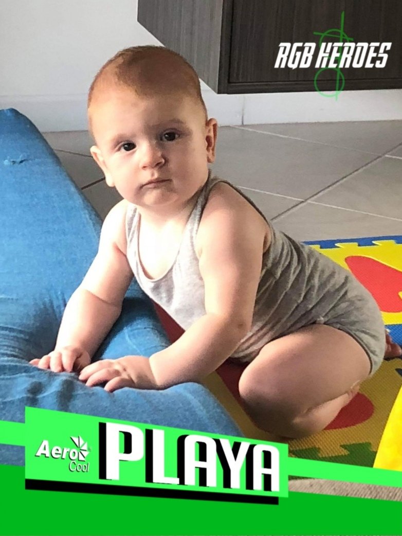 ItzZap_'s tweet image. #RGBheroes #rgbhero #aerocool
My baby cousin is my absolute hero!