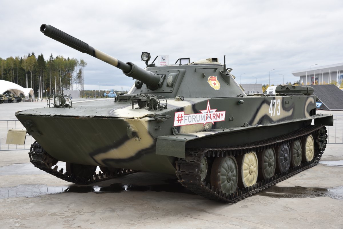 ソ連の海軍歩兵も、PT-76軽戦車を同様の目的で使っているなぁ。図は、米軍が1984年に刊行したソ連軍マニュアルから。 