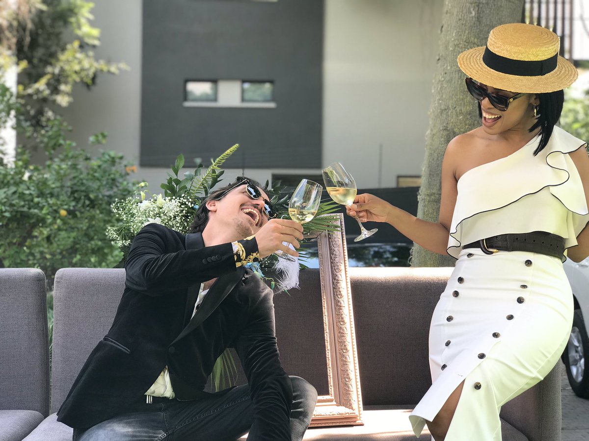 Likers_2Do's tweet photo. The Joburg Foodie and The STUNNING Kefi ❤️
Luxury ereng?
#TwoPeasInAPod #GardenParty #ExtravagantLife #WineHouseRestaurant #BoutiqueHotel https://t.co/w2JhZSQltI