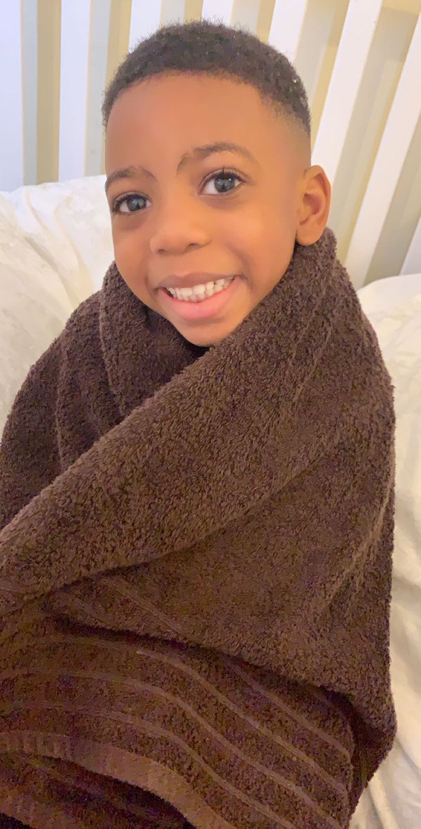 MissKcrown's tweet photo. This what my morning looks like 🥰 https://t.co/Ni8hkLnUFe