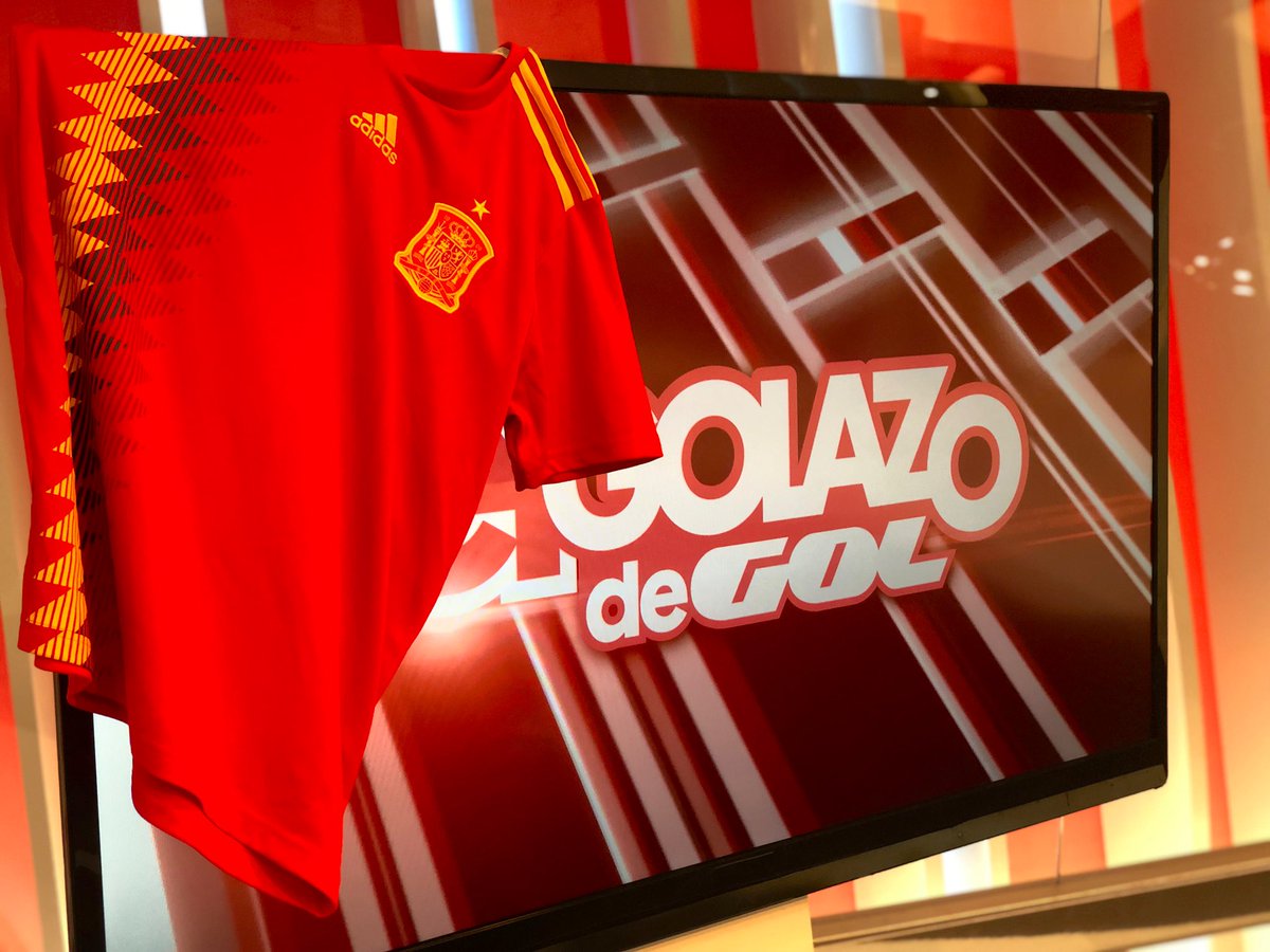 🎁 REGALO | ¿Quieres llevarte la camiseta oficial de la @SeFutbol?

👇🏽 Requisitos:

❤ Sigue a <a href="/ElGolazoDeGol/">El Golazo De Gol</a> 
🔁 Haz RT
🖊 Pronostica un resultado para el Malta-España con el hastag #GolazoEspaña 

😊 Entre los que acierten elegiremos al ganador