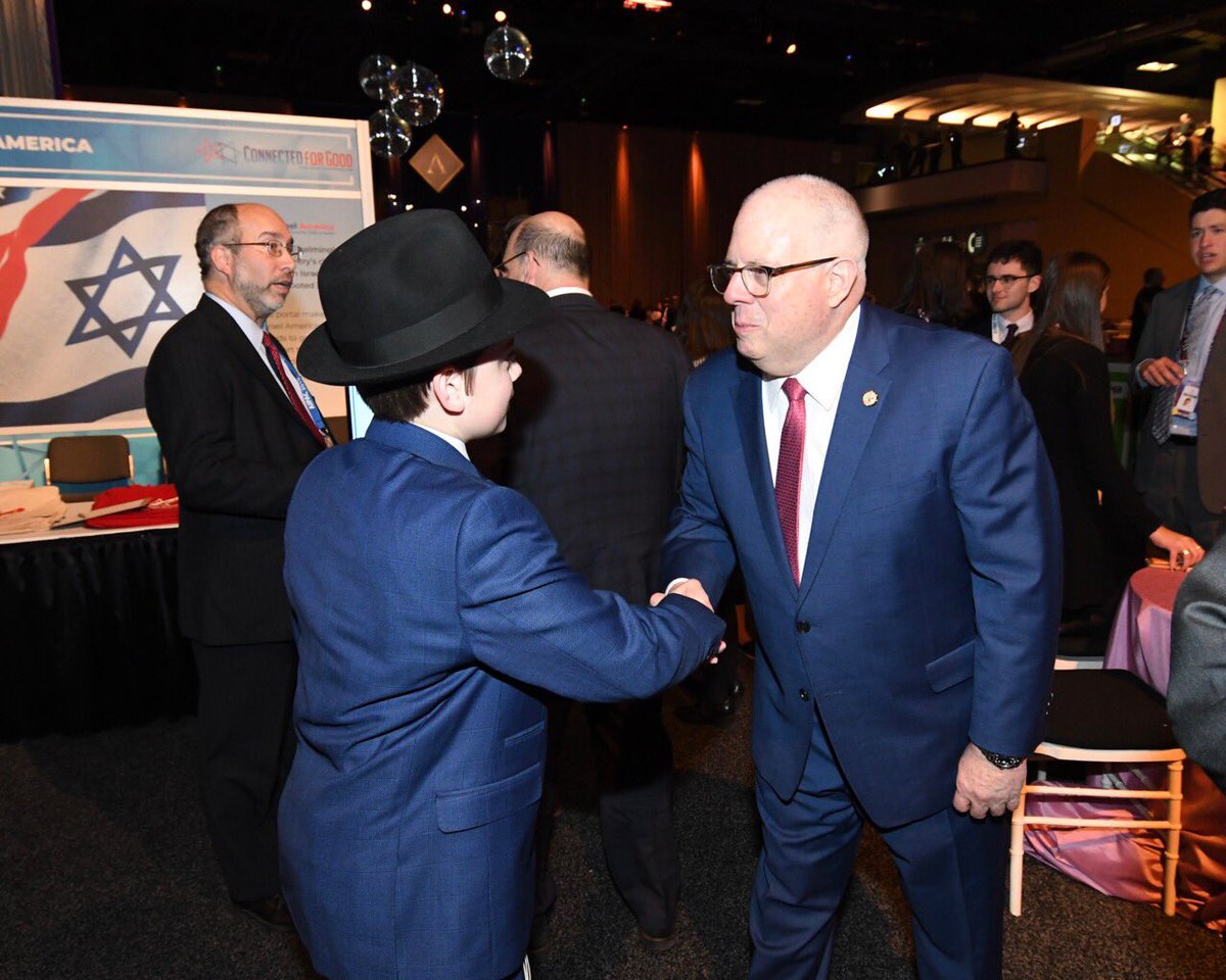 GovLarryHogan's tweet photo. It was a pleasure to stop by @AIPAC. Maryland is proud to have strong ties to #Israel, including a sister-state relationship with the Negev Region! #AIPAC2019 https://t.co/6oBx648IEo