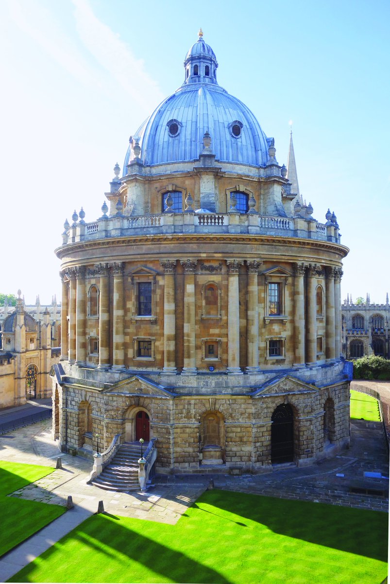 The Radcliffe Camera on a sunny day.