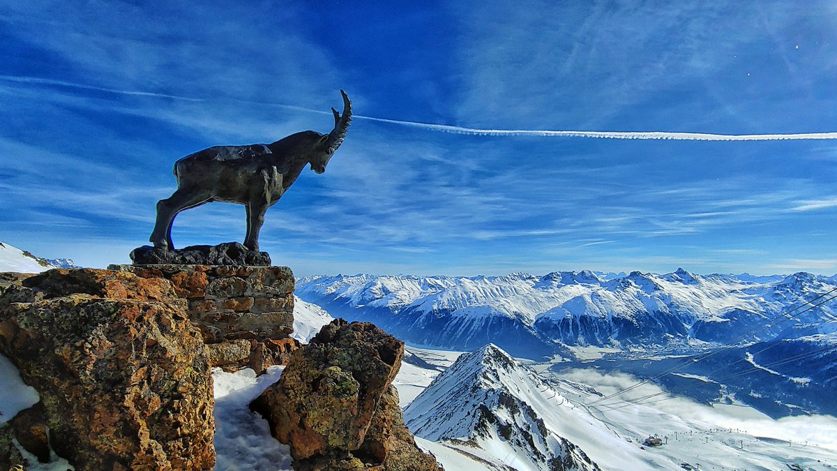 Piz Nair 3056 m.s.l., Sankt Moritz (Switzerland)
#mountain #sanktmoritz #alps #switzerland