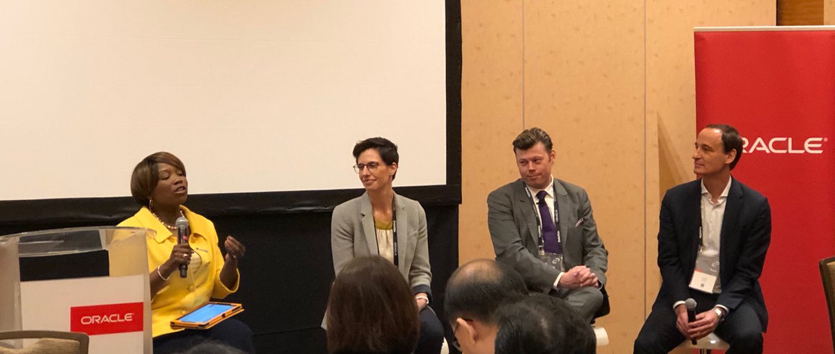 #OOWSIN ⁦<a href="/kellisontaylor/">Kimberly EllisonTayl</a>⁩ Moderating a really great panel discussion at the Finance Leaders Roundtable on future ready workforce.   “Finance must lead enterprise digital transformation but must acquire digital skill sets”