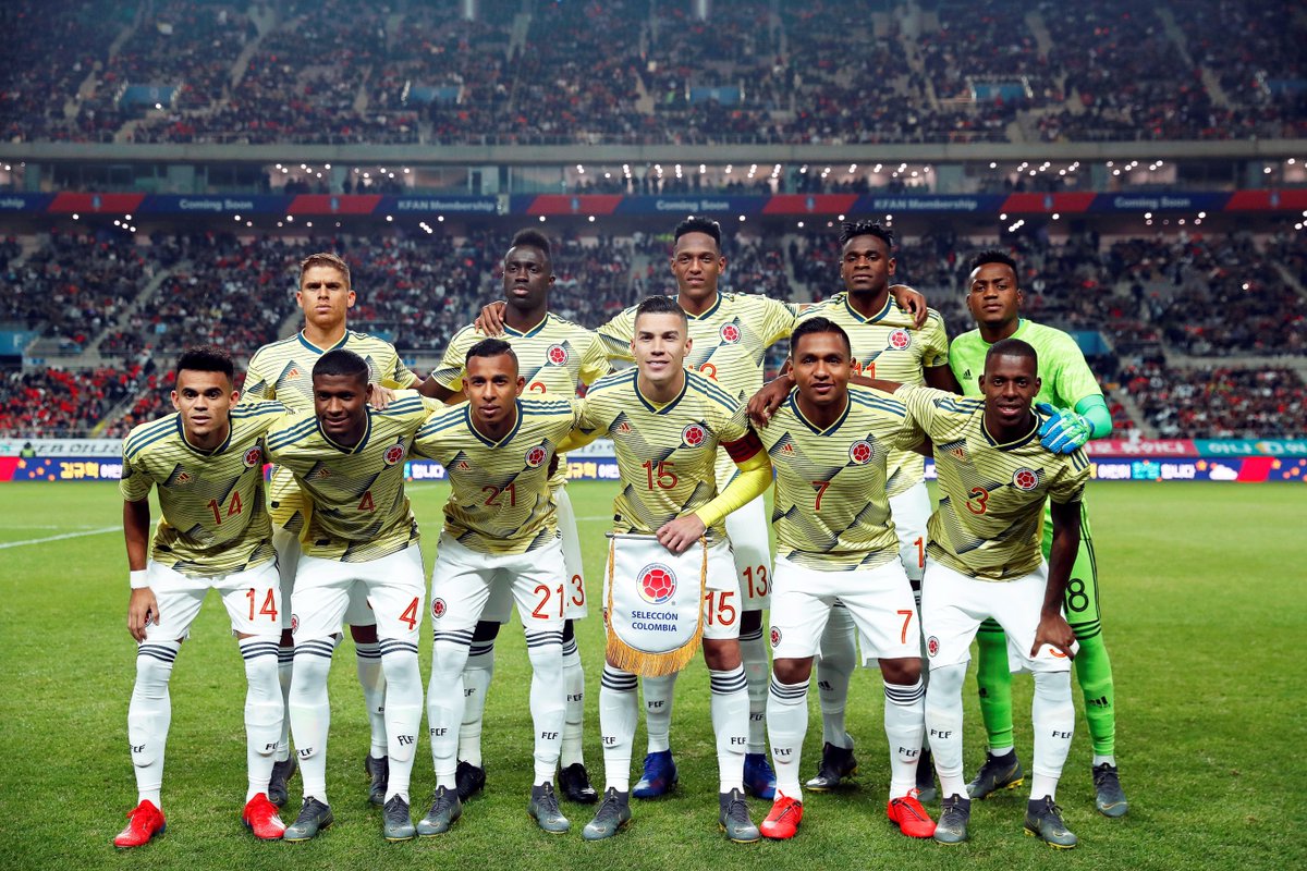 CaracolRadio's tweet photo. ⏰34 Colombia 🇨🇴 0-1 Corea del Sur 🇰🇷
La Selección busca el empate con Luis Díaz
Sigue el partido con:
#Sapolin #SapolinEsMás
>>> https://t.co/i4Rbzx9Nb0 https://t.co/IUrAftjeJz
