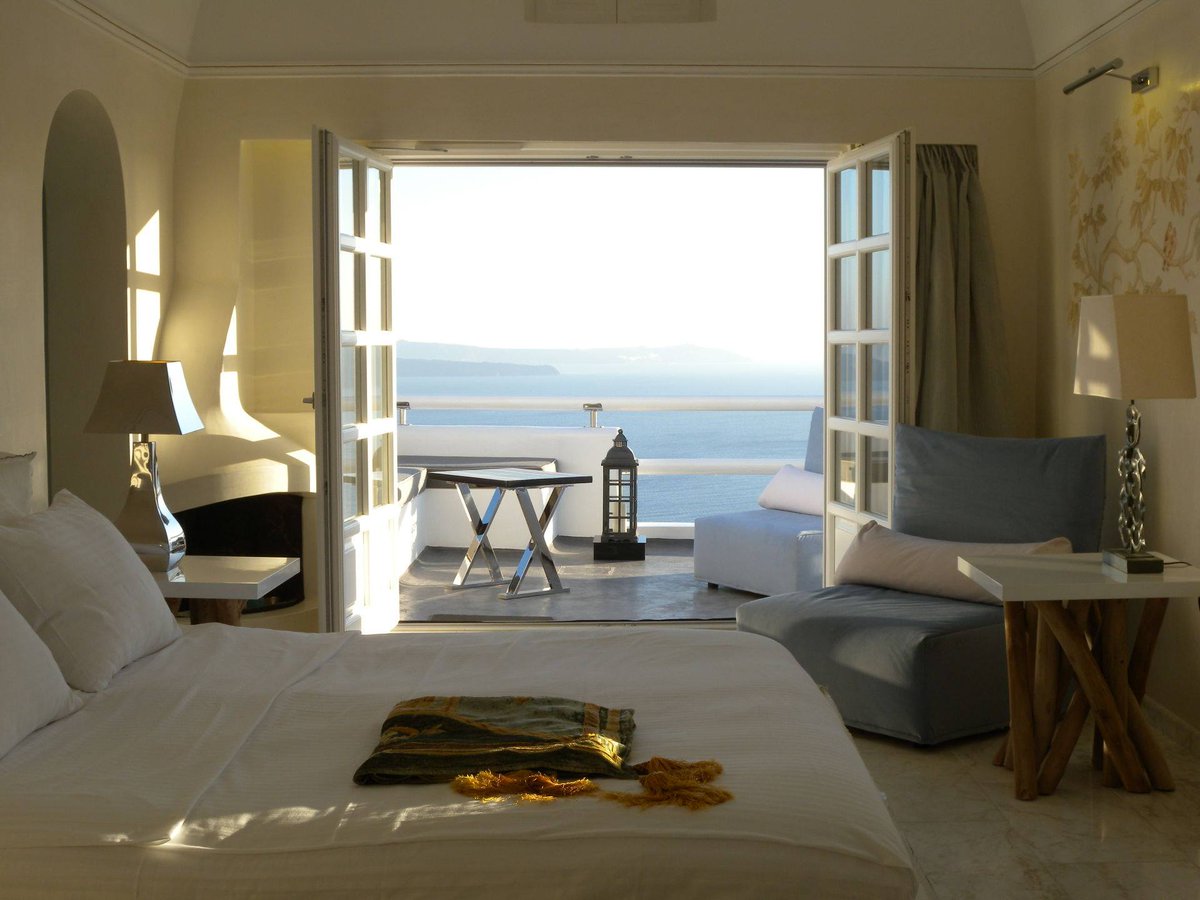 Art_Maisons's tweet photo. Get a taste of Art Maisons l Aspaki &amp; Oia Castle Luxury Honeymoon Hotels's life!
https://t.co/kVCP5ieX2f
#ArtMaisons #LuxuryHotel #Santorini https://t.co/fgZeHkMG0G