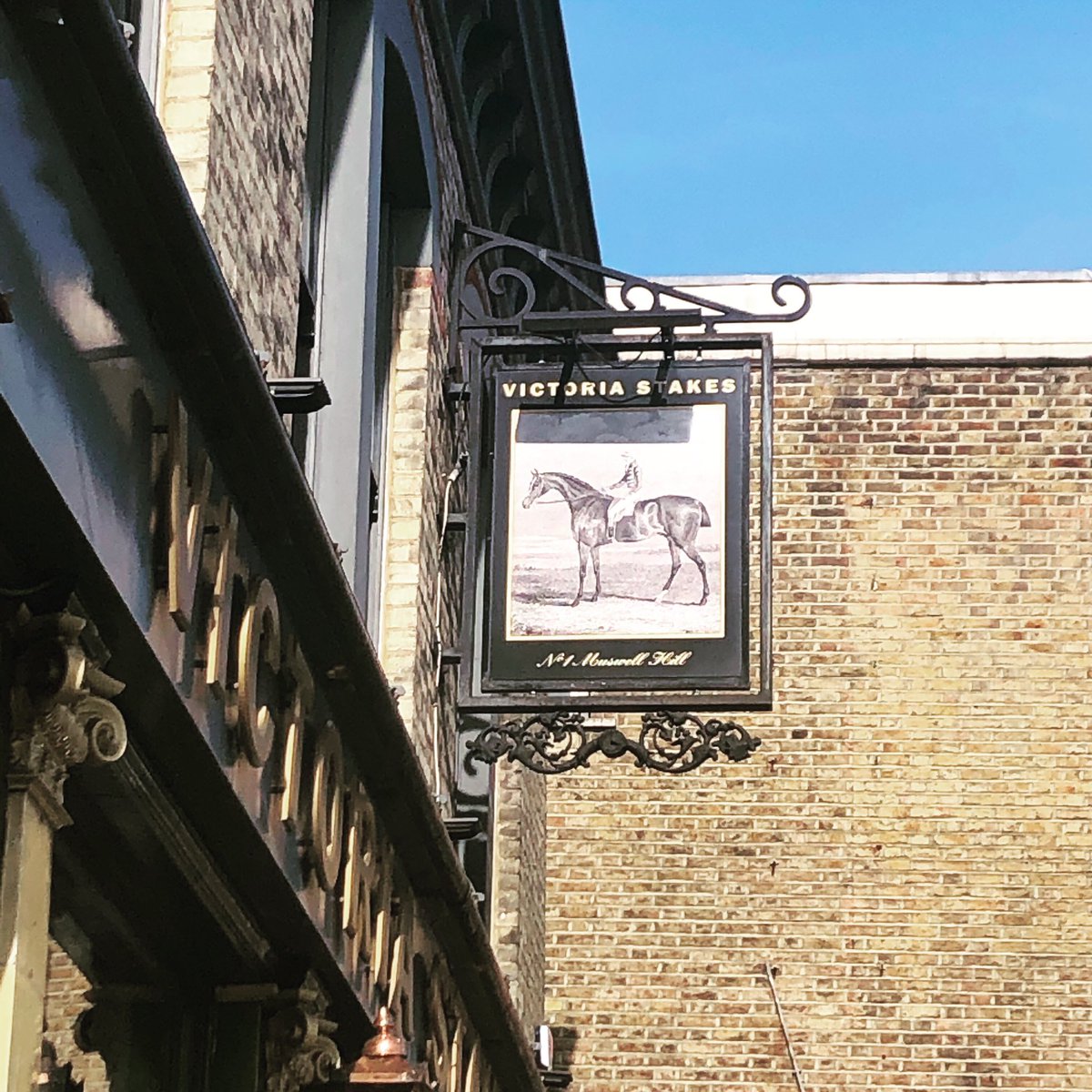 Lovely group of mums and babies to talk about feeding babies @nurturingmumsuk <a href="/VictoriaStakes/">Victoria Stakes</a> today #northlondon #crouchend #weaning #feedingbaby