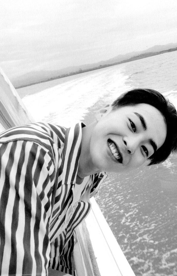 lyus55's tweet photo. #HAPPYXIUMINDAY 
my first love ❤️ https://t.co/68O2oQt3mJ