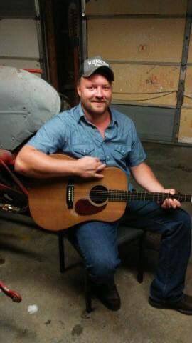 New Episode this week! Check out our interview with Colt Wienhorst music.  Colt gives us inside about the music he is passionate about.  What it is like to perform and write songs and also plays about 5 different tunes!  

#Podcast #Podcasting #PodernFamily