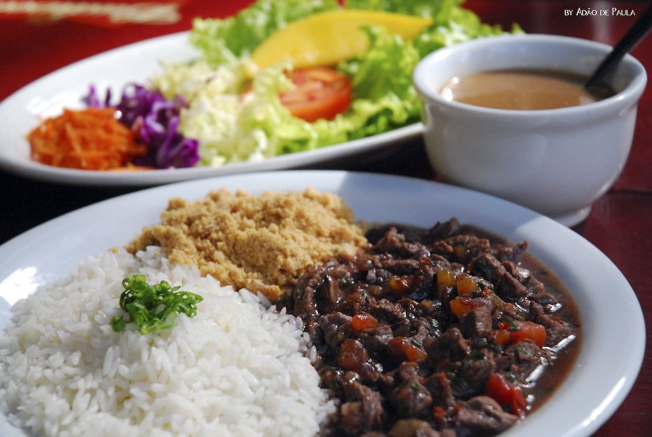 Paraguassu18's tweet photo. SUGESTÃO DA CHEF
Salada+
-Picadinho de miolo de alcatra c/arroz branco/feijão/farofa-34,90
-Ragú de peito de frango c/polenta cremosa-28,90
R. Moysés Marcondes, 9.41-3029.1020
#almocoexecutivo #almoco #mesanacalcada #baraoarlivre #churrasco #juveve #peprafora #ambienteexterno https://t.co/CVTItFgFlZ