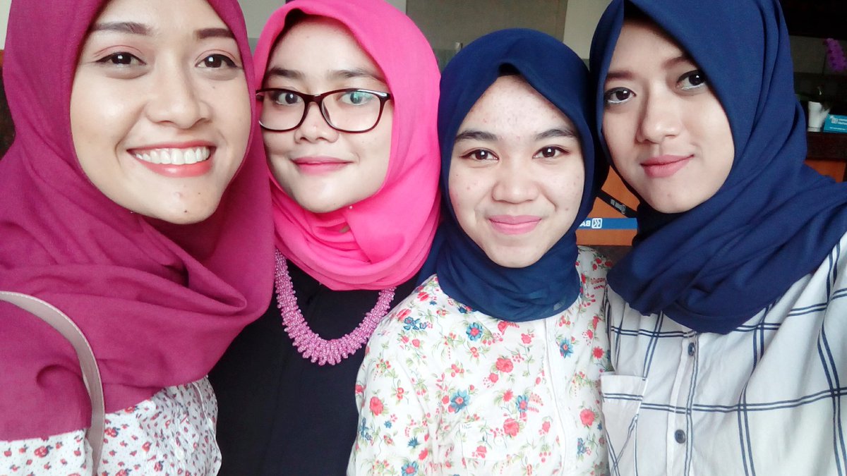 Waktu masih anget2 nya, sekarang tinggal 2 💙💙