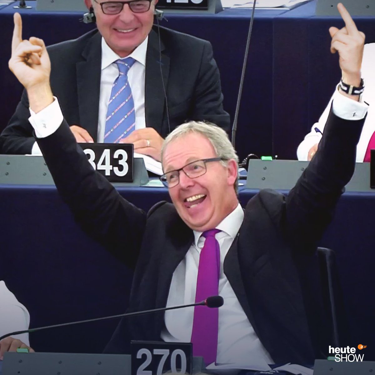 heuteshow's tweet photo. Das geht raus von Axel Voss ans Internet. #Artikel13 #Article13 https://t.co/Ff39wfmx4g