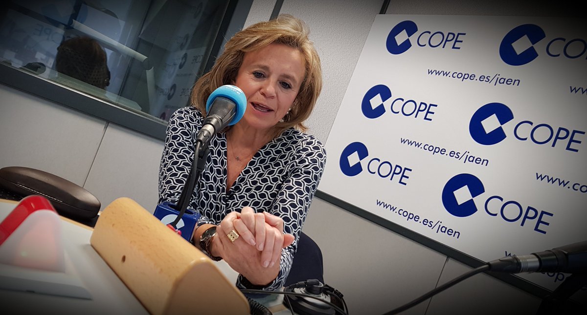 COPEJaen's tweet photo. Aquí tenéis la entrevista con la nº1 del @pp_jaen al Congreso de @agudomartin con @marialuisadelm1 
🔊https://t.co/ECNujWzCFR
"Dos cosas: Sanidad y Comunicaciones" https://t.co/dzncdWqdnX