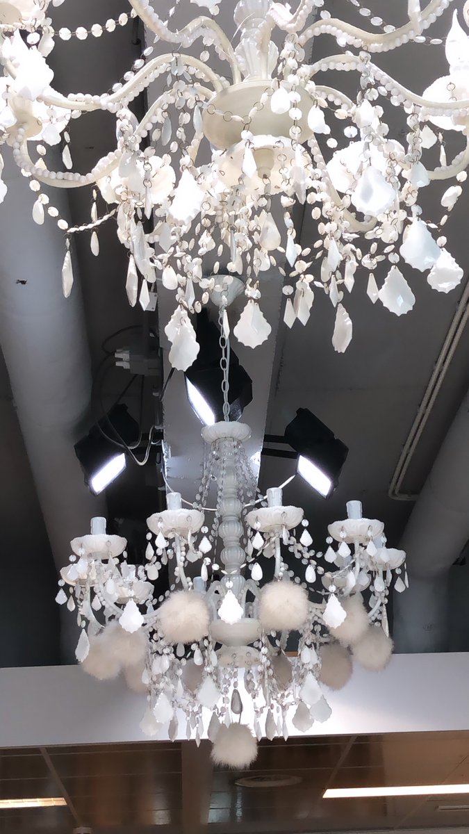 we_are_fur's tweet photo. We were at @wearefurlab yesterday for a very fun and informative workshop! β₯οΈπ Swipe to see what we got up to, and a gorgeous fur chandelier πβ¨ #furlab #workshop #craftmanship https://t.co/m6isevkjMi