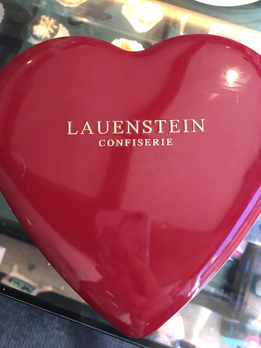 CafeAuChocUK's tweet image. SPECIAL MOTHER’S DAY OFFER 
15% off the highest quality handmade chocolate specialities in a luxury red, heart-shaped metal box. 

@ShopStamfordUK #stamforduk #chocolates