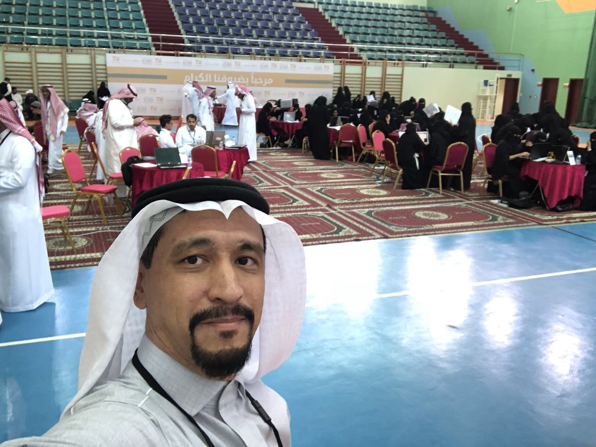 ambaqasah's tweet photo. في فعالية #أنا_أبرمج اليوم ضمن مبادرة #جامعة_الطائف_تبرمج شكرا للمشاركين حضور مميز وفعالية مهمة شكرا معالي المدير د. حسام زمان @DrHzaman على الدعم اللامحدود لابناء وبنات الوطن شكرا سعادة عميد كلية الحاسبات د. هشام الحمياني @HAlhumyani والشكر ايضا لفريق المبادرة الاكثر من رائع 🌹 https://t.co/sGUDIUtw1P