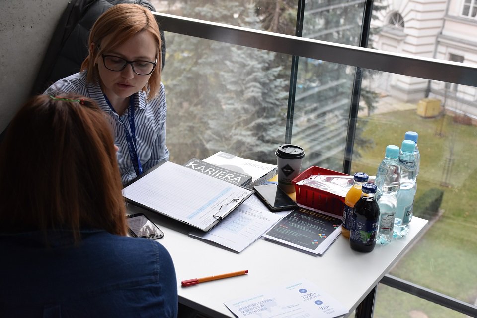 PW_edu's tweet photo. Wykłady, warsztaty, Giełda Pracy IT, czyli po prostu Warszawskie Dni Informatyki na Wydz. Matematyki i Nauk Informacyjnych. Wydarzenie trwa jeszcze dzisiaj do wieczora i jutro przez cały dzień #wdi2019 #IT #informatyka https://t.co/DkB3GQndeP