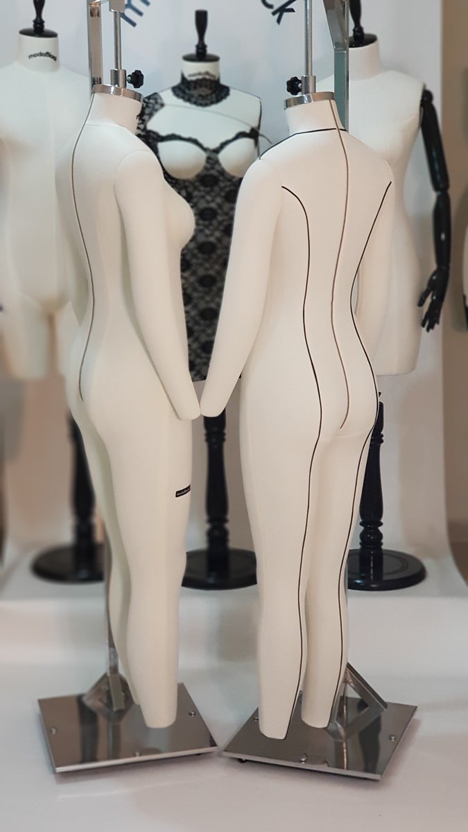 modablackk's tweet photo. MODABLACK PROVAMANKEN
Moda evleri ve kolleksiyon hazırlayan tüm Tekstil şirketleri modellerini sezon için hızlı ve seri bir şekilde üretime hazırlamak tek hedefleridir.
Hedefleri ve hayalleri büyük olmayan asla marka olamaz. 
((MODA BLACK PROVAMANKEN)) https://t.co/UYR6mluqiF