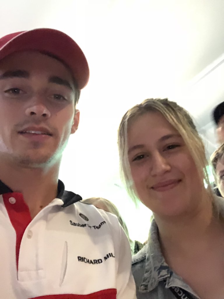 Seb05FanPage's tweet photo. @ScuderiaFerrari #essereFerrari #TifosiTuesday https://t.co/4XQ06NTeWl