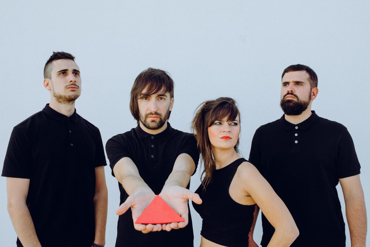 🔻 En Abril - NOVA CANÇÓ | NUEVA CANCIÓN | NEW SINGLE 🔻

📸<a href="/GarayGreen/">GarayGreen</a> 

#INÈRCIA #NovaCançó #NuevaCanción #NewSingle @GazpatxoFestC