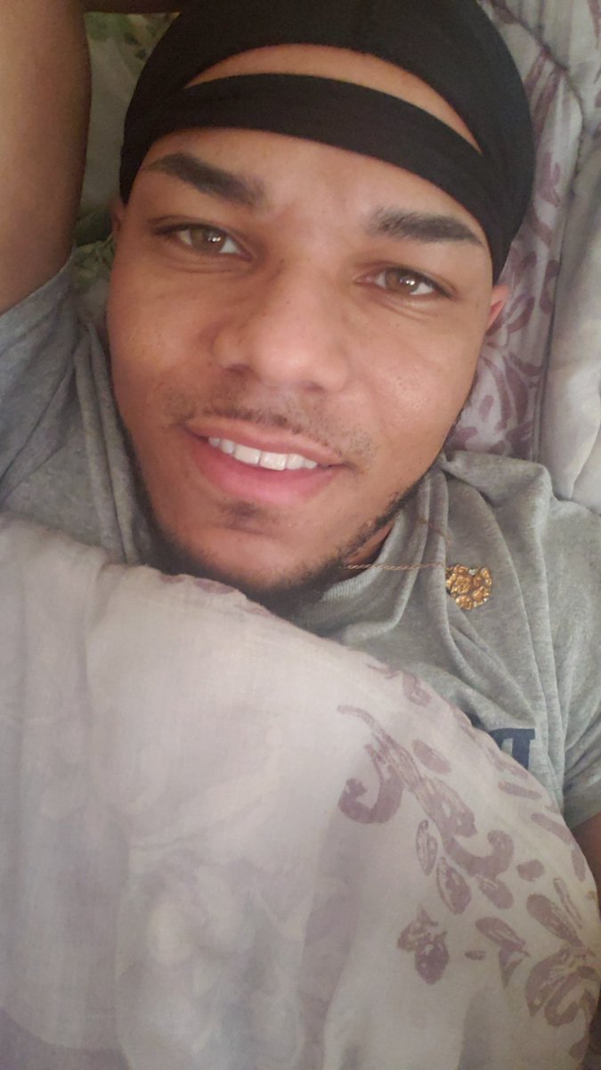TheRealCzezre's tweet photo. Be loyal to your future not your past.  Your past is not what defines you but how you shape your future does

SN: Am I the only 1 who durag be messed up from the night before like I had it rough lol

#goodmorning #goodafternoon #LGBTQTwitter #blackboyjoy  #blackmenwhosmile https://t.co/NFRnqrHyv4