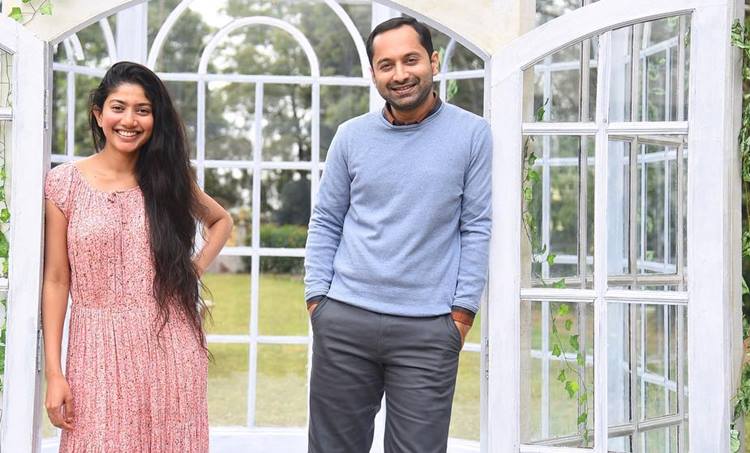 #Athiran Promotions Started in #Malayalam Industry 💥💥💥💥💥💥💥💥💥🔥🔥🔥🔥🔥🔥🥁🕺💃.

Tamil And Telugu Promotions Started Soon.
Stay Tune (Centuryfilms) Insta ID

 '''Any time Update Ravachu''' 😎😎😎

@Sai_Pallavi92 #FahadhFaasil
#SaiPallavi #AthiranOnApril