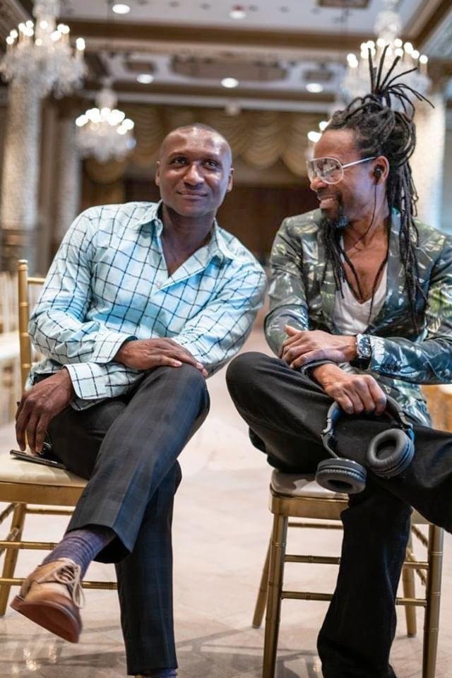 A big thanks to <a href="/borrisp/">Borris j Powell</a> for having me at sunday's stellar ✨💫🌠🌟 fashion show. The new collection ROCKS 😎🕺❤️
#borrispowell #djmadrid #borrispowelldesigns #drakehotel #sundayfunday
Photos by the amazing <a href="/GarberoPhoto/">The Chubby Home Chef</a> 📸👌😎