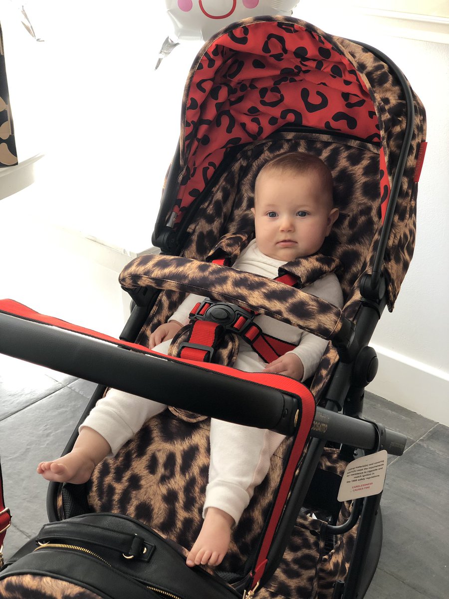 EmilyRoseHarris's tweet photo. @Cosatto_Tweets @Palomafaith #hearusroar head over to Instagram emilyroseross_x to see my stories 🤘🏼💕💯 - We love to stand out from the crowd 💯 https://t.co/v4XNBARAMp