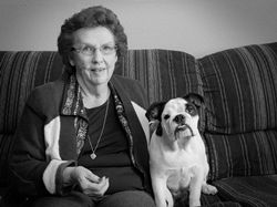 Doggies for Dementia: An Austin Photographer’s Initiative to Keep Loneliness at Bay buff.ly/2CEWCET