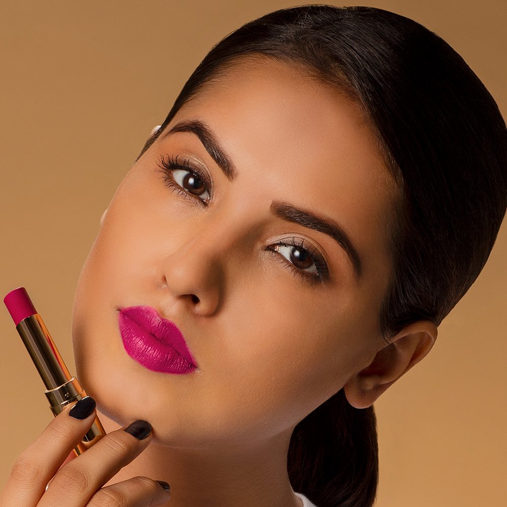ILoveLakme's tweet photo. Put your best shade forward!
Colour your lips in the shade Berry Boost with the Lakmé Absolute Matte Ultimate Lip Color with Argan Oil! We love this shade BERRY much, don’t you?
Price: ₹800/-
#Lakme #LakmeIndia #Beauty #Makeup #Matte #MatteLipstick #Lipstick #ComfortableMatte https://t.co/rKiFZoL6q8