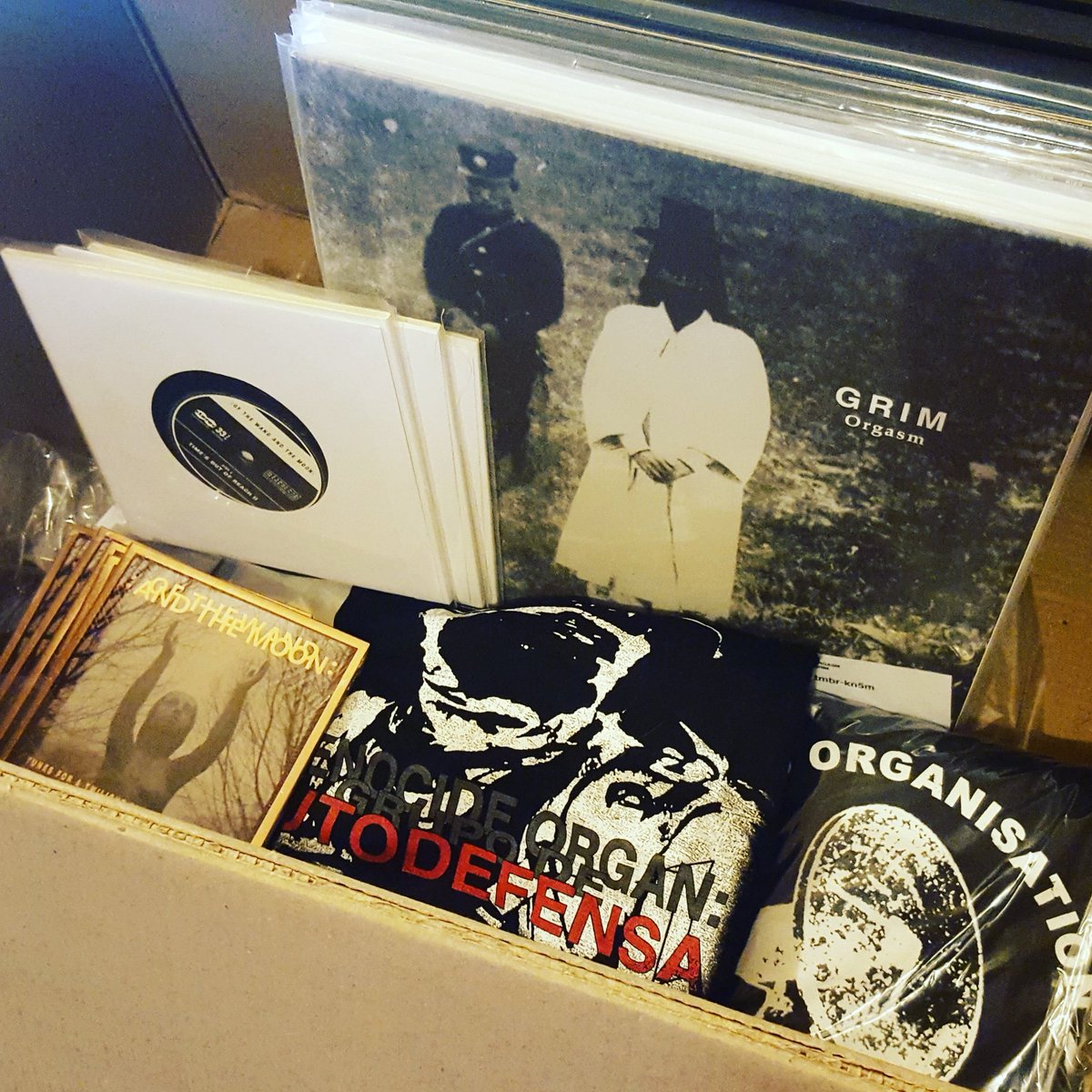 Some good restocks in today: a few Autodefensa Ts, Grim LP, Con-Dom box, OTWATM and more. Discount code TESCO2019 good through the end of the month at tesco-usa.com!