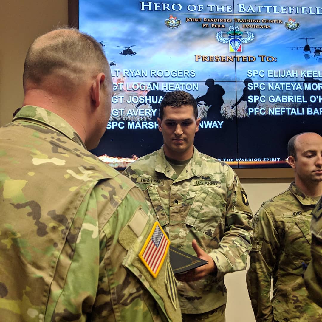 RealRedKnight6's tweet photo. Today, SGT Heaton and SPC Conway were selected over 4,000 fellow Rakkasans to be recognized as Heroes of the Battle for their outstanding actions during JRTC 19-05. Two of the finest Soldiers I know! #RedKnights! ⛩️@TheRakkasans @Phoenix80829516 https://t.co/2zNggerABg