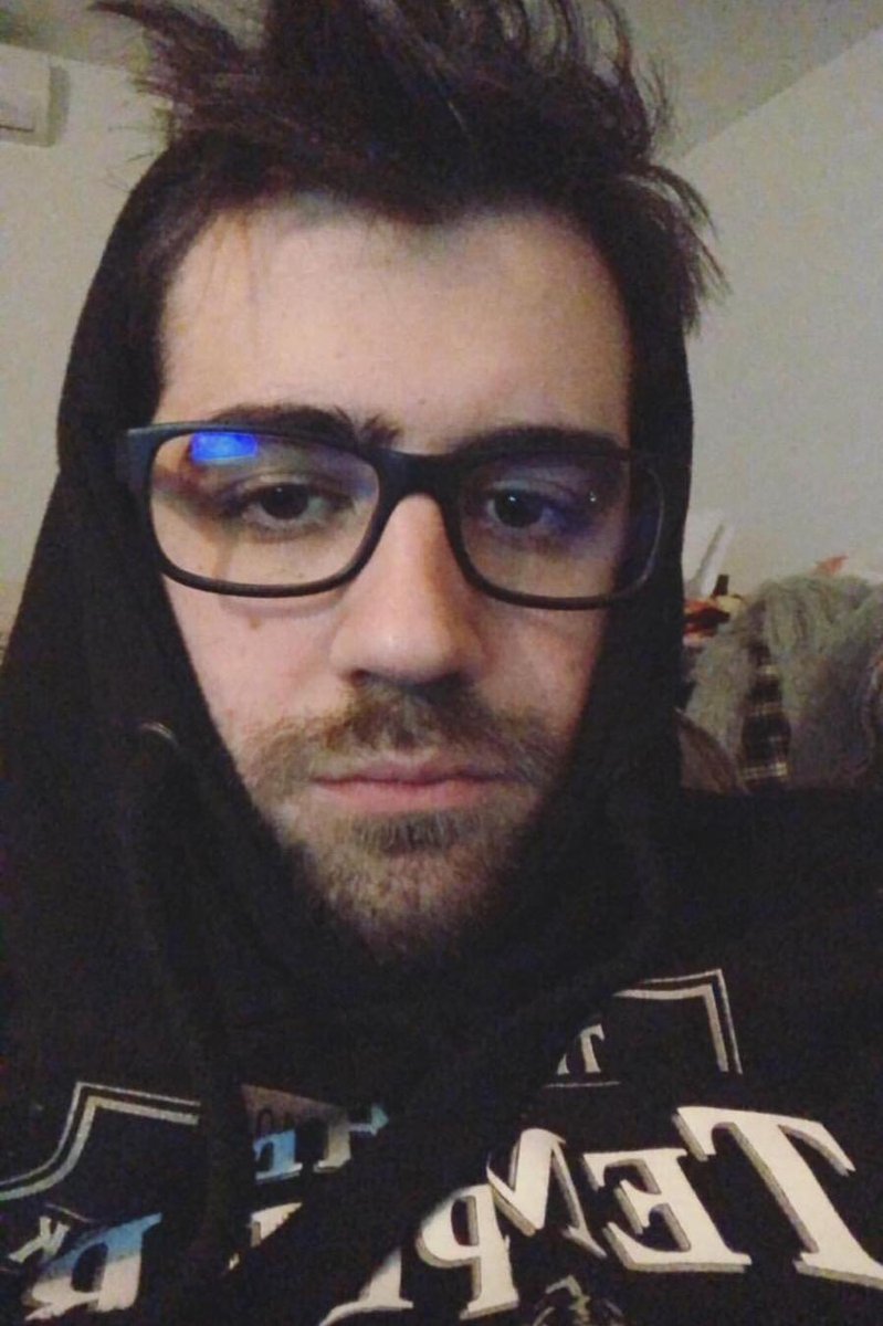 auronplay's tweet photo. ARTÍCULO 13 VEN A POR MI SI TIENES COJONES AQUÍ TE ESPERO CERDO https://t.co/9zm3ie73U3
