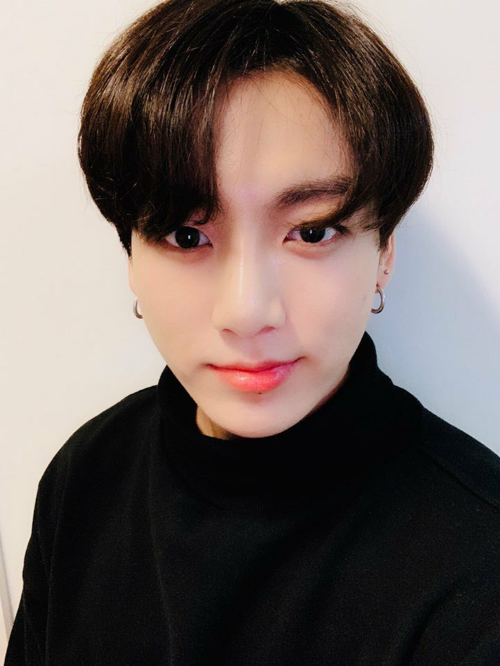 Lovesince1997's tweet photo. 😭😭😭😭😭😭😭😭😭😭😭😭😭😭😭😭😭😭😭😭😭😭😭😭 사랑해 정국아 ㅠㅠㅠㅠ 이런 미남 ㅠㅠ https://t.co/rhPTrN2RKE