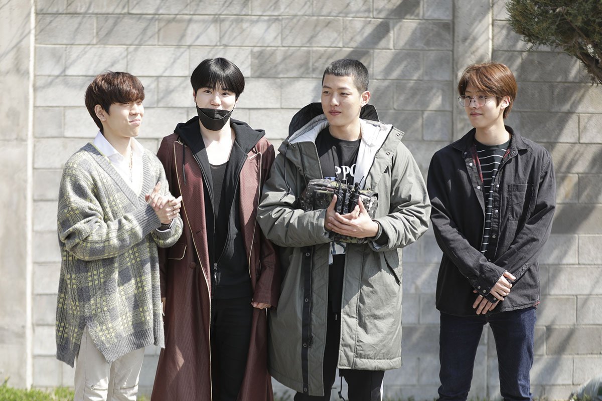 Official_IFNT's tweet photo. [#INFINITE] #🏰10 #충성
인스피릿! 조심히 잘 다녀오겠습니다!

#성열 이의 입대길을 함께해준 #동우 #성종 #대열 과 함께 👋
#조만간_움직이는_성열이도😉 https://t.co/AoVnTfgNgB