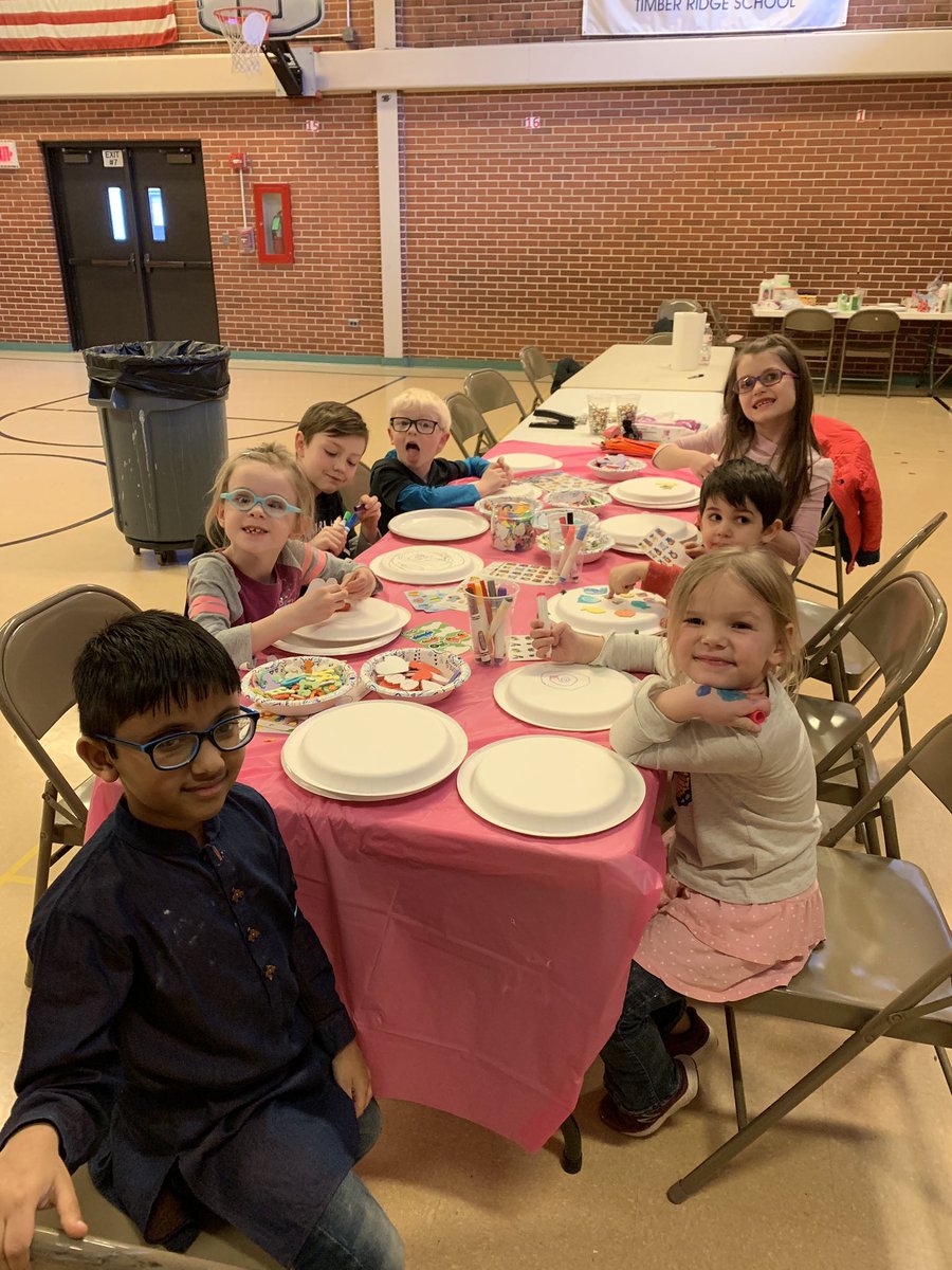 MrsByrneTVI's tweet photo. Great time at VIP Club making cloud dough and paper plate tambourines! The kids loved being creative and making lots of noise 😊...but I’m not sure how the parents felt on the drive home 🤔 😆🎵🎶🎵 #NSSEO #NSSEOFoundation #VisuallyImpaired #MultisensoryFun https://t.co/MXhN225dZy