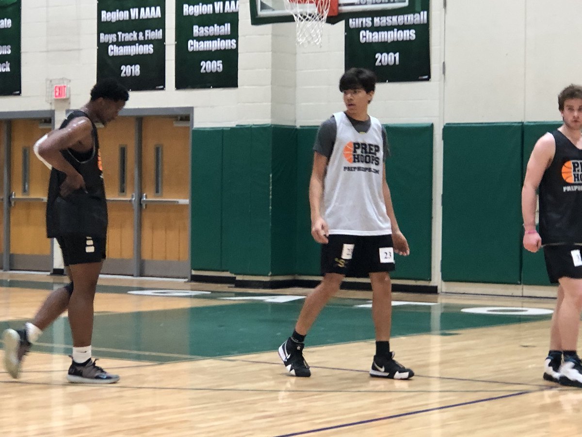 PrepHoopsSC's tweet photo. Marcus Moore 6’8  Socastee HS.  Moore is a very athletic post player and runs the floor very well. Moore has great length and is a RAW talent and late bloomer on the floor. Moore is fairly new to the game. Great  Academics. #PrepHoops #SwannysRoundballReview https://t.co/NTLANfNNxs