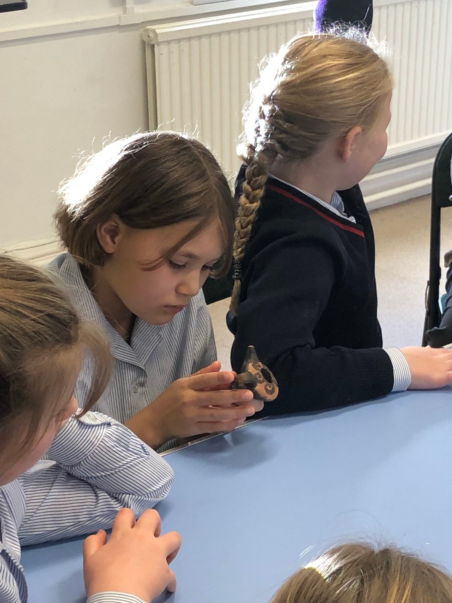BelmontGrosveno's tweet photo. Our #Year5 children have been learning all about #ancientgreece during a fascinating workshop at @Harrogatebc #MercerGallery #Harrogate #outstanding #schools #bringinghistorytolife #learningisfun https://t.co/JeD33ifYjE