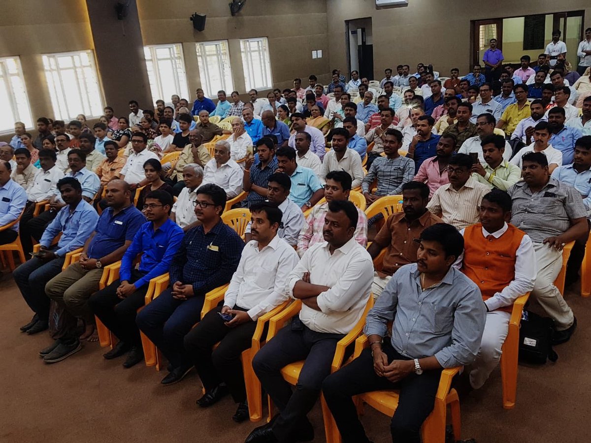 astitvam's tweet image. HDFC bank workers and #ModiDooth of Hubli had gathered in Chamber of commerce. I explained them how @narendramodi changed a fragile five country into sixth largest economy.
Modi dooths are charged up and they will work for the cause..