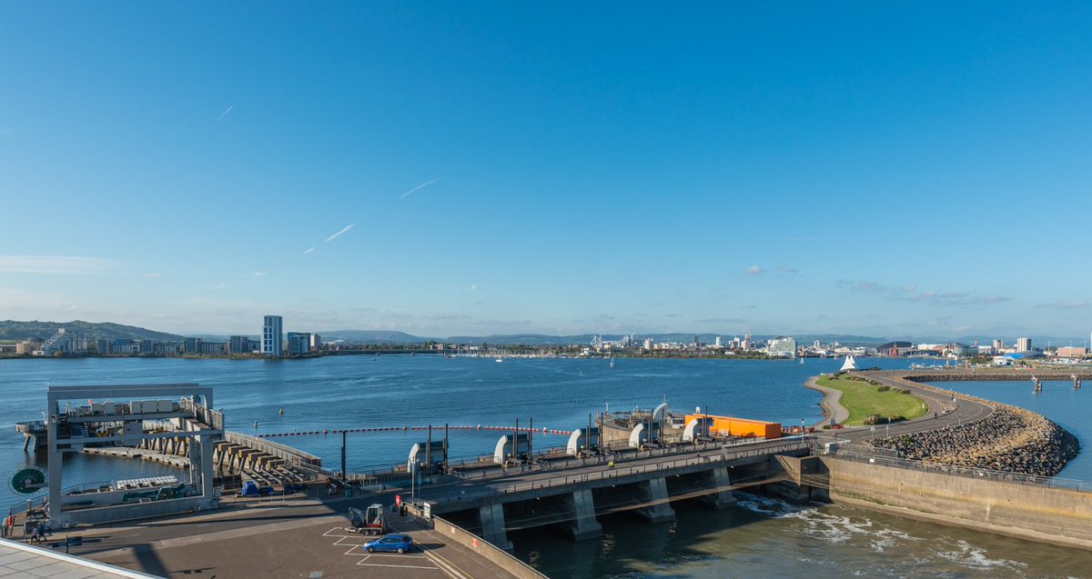 VisitCardiffBay's tweet image. Cardiff Bay Barrage will be closed on Wednesday 3 and Thursday 4 April from 9am-4pm. 
The walkway will be open from the Bay side to the Fish Pass – but there will be no access to and from the Penarth side: cardiffharbour.com/cardiff-bay-ba…
