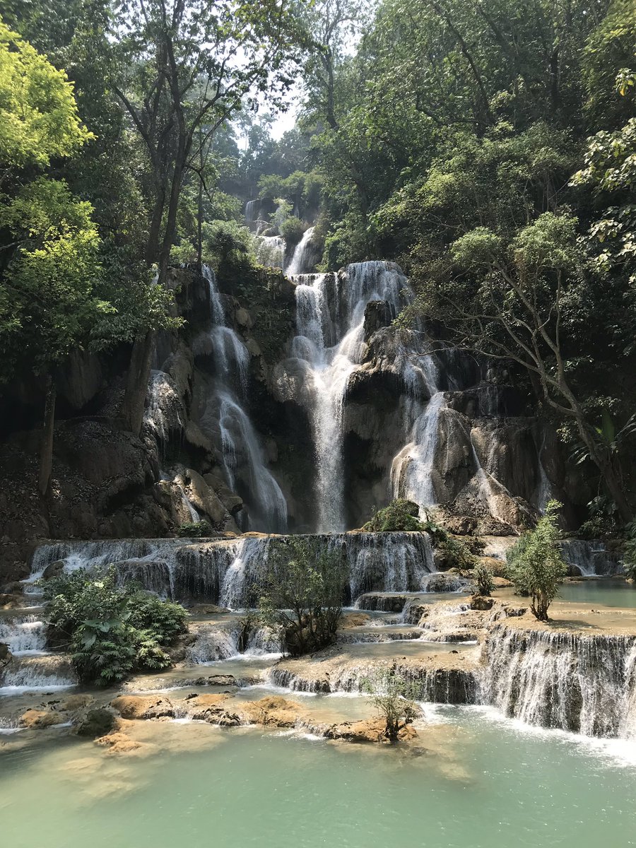 sebkruse's tweet photo. Probably one of the most fascinating countries I‘ve been to: #Laos! Beautiful buddhist temples & deep rooted traditions, stunning natural sights - but also a country with impressive infrastructure projects being realized! Now off to #Cambodia! #LuangPrabang #Vientane #VangVieng https://t.co/Ic6hLnl3Bz
