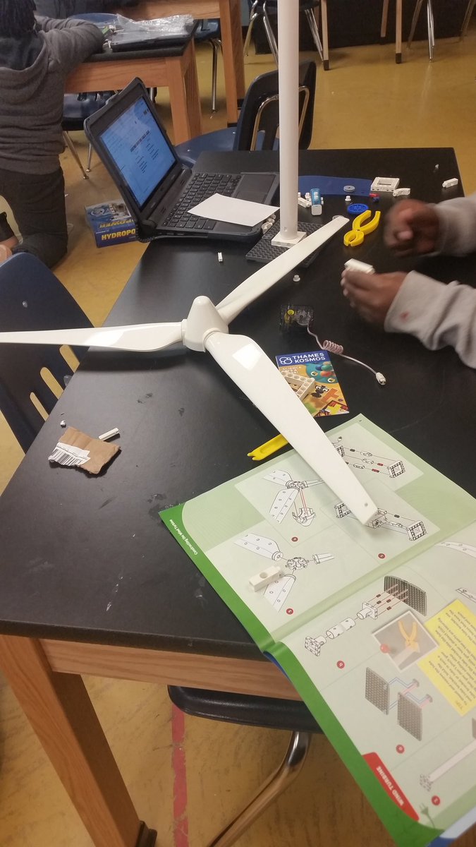CordeliaBAteach's tweet photo. Full STEAM Ahead ! !
How can we create alternate forms of energy in SC? Which of these sources of energy are the safest for wildlife (birds) and the environment?  
Inquiring minds want to know!
#YearofTheBird
#CHE
#STEAMUNIT https://t.co/qcv9Dn9LsC