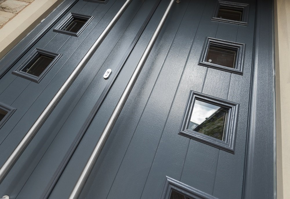 GlazeriteLtd's tweet image. With a thickness of 48mm, a @SolidorLtd door is nearly 10% thicker than most alternatives, one of the many reasons we offer this as part of our door range... ow.ly/FLzw50obeWR