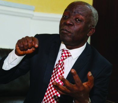 SERAPNigeria's tweet photo. Between NNPC, CBN, etc, we have about a billion naira stashed and not yet recovered. FG should recover the money and jettison proposed increase in VAT- Falana
#CorruptionEdondo #IfNotForCorruption https://t.co/s80PqBddCZ