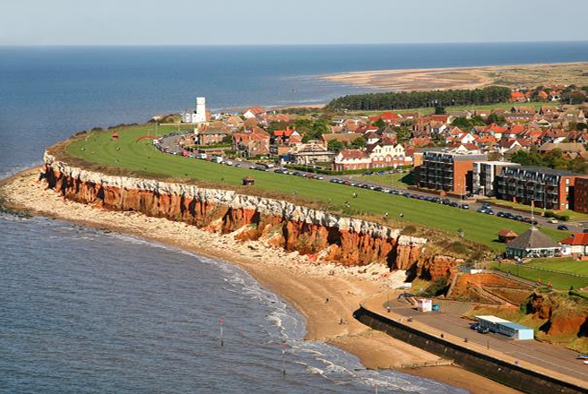GeographyScha's tweet image. We are taking our Year 10 on a field trip to visit Hunstanton this Friday. They will learn about the formation of the coast and the lithology. For more information of the trip, please email Mr. Shackleton.
