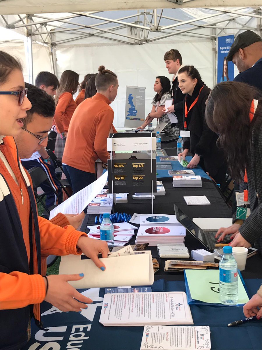 gredossandiego's tweet photo. Feria Internacional de universidades en GSD #LasRozas. Más de 20 universidades de nacionales e internacionales presentan a nuestros alumnos de 4º #ESO y #Bachillerato su oferta educativa. https://t.co/uZyNqOm29e