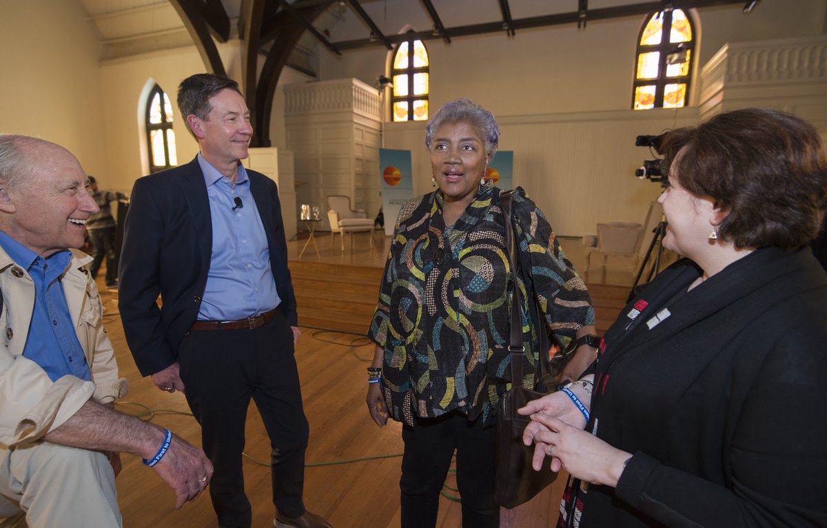 BrdgAllianceUS's tweet photo. Happy Tuesday! I’m @BruceABond (second from the left!), the co-founder of @commongroundcom. CGC is leading a #CGCTwitterTakeover of this account all day, and we’re so excited to share our work of bringing #lightnotheat to public discourse with the @BrdgAllianceUS community. https://t.co/UJeKYuBgce