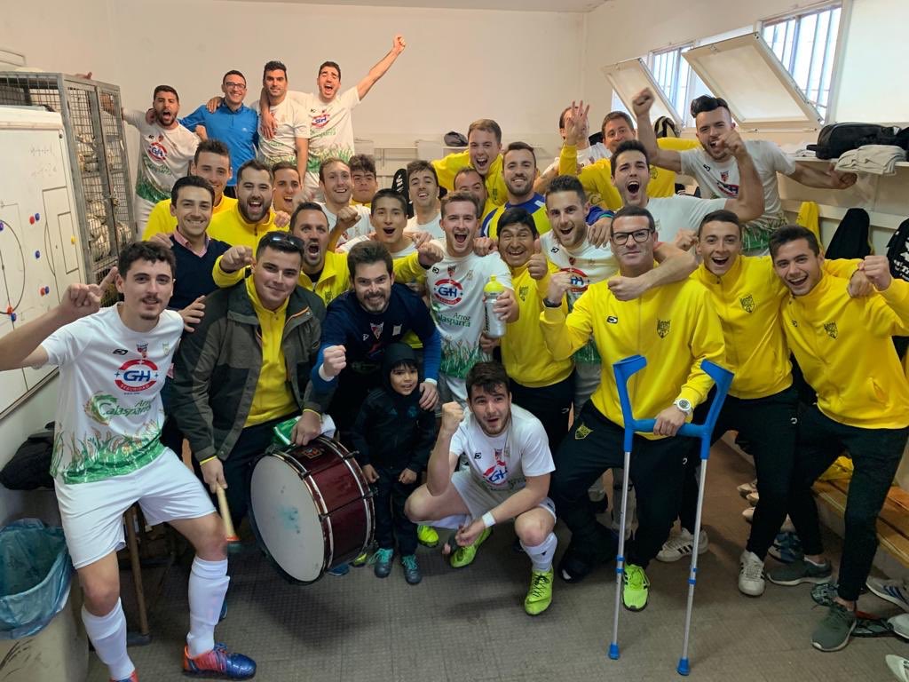 Imágenes del partido del Domingo frente al <a href="/EFMolinaOficial/">EF. Molina de Segura</a> donde los nuestros remontaron el 0-1 inicial (3-1) gracias a 2 goles de Jesús y otro tanto de Isma. 

Jornada tras jornada, nuestra afición sigue abarrotando La Caverina y animando como nadie. 

Seguimos en la lucha💪🏽