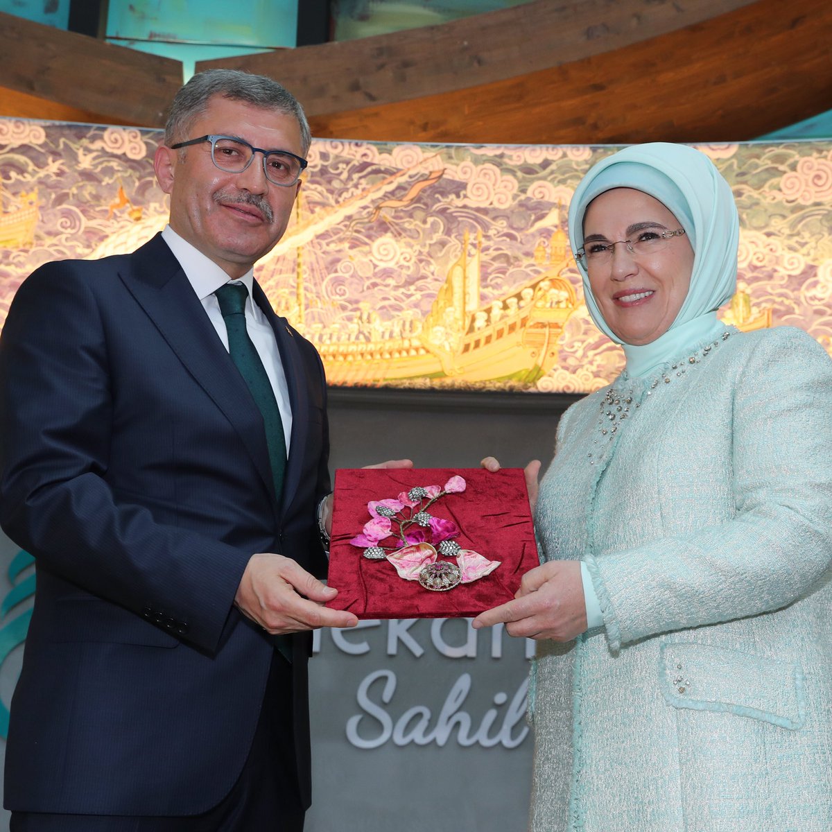 Bugün, benim için özel bir yere sahip, ‘çocukluğum, gençliğim’ demek olan Üsküdar’da, Üsküdarlılarla biraraya gelmekten mutluluk duydum. <a href="/uskudarbld/">Üsküdar Belediyesi</a>